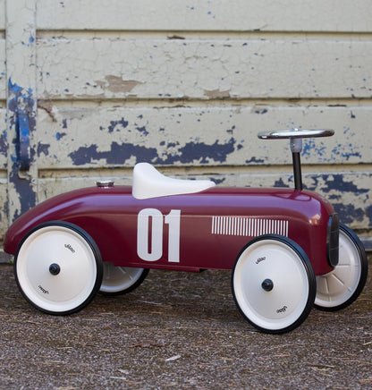 Porteur en métal, Vintage bordeaux