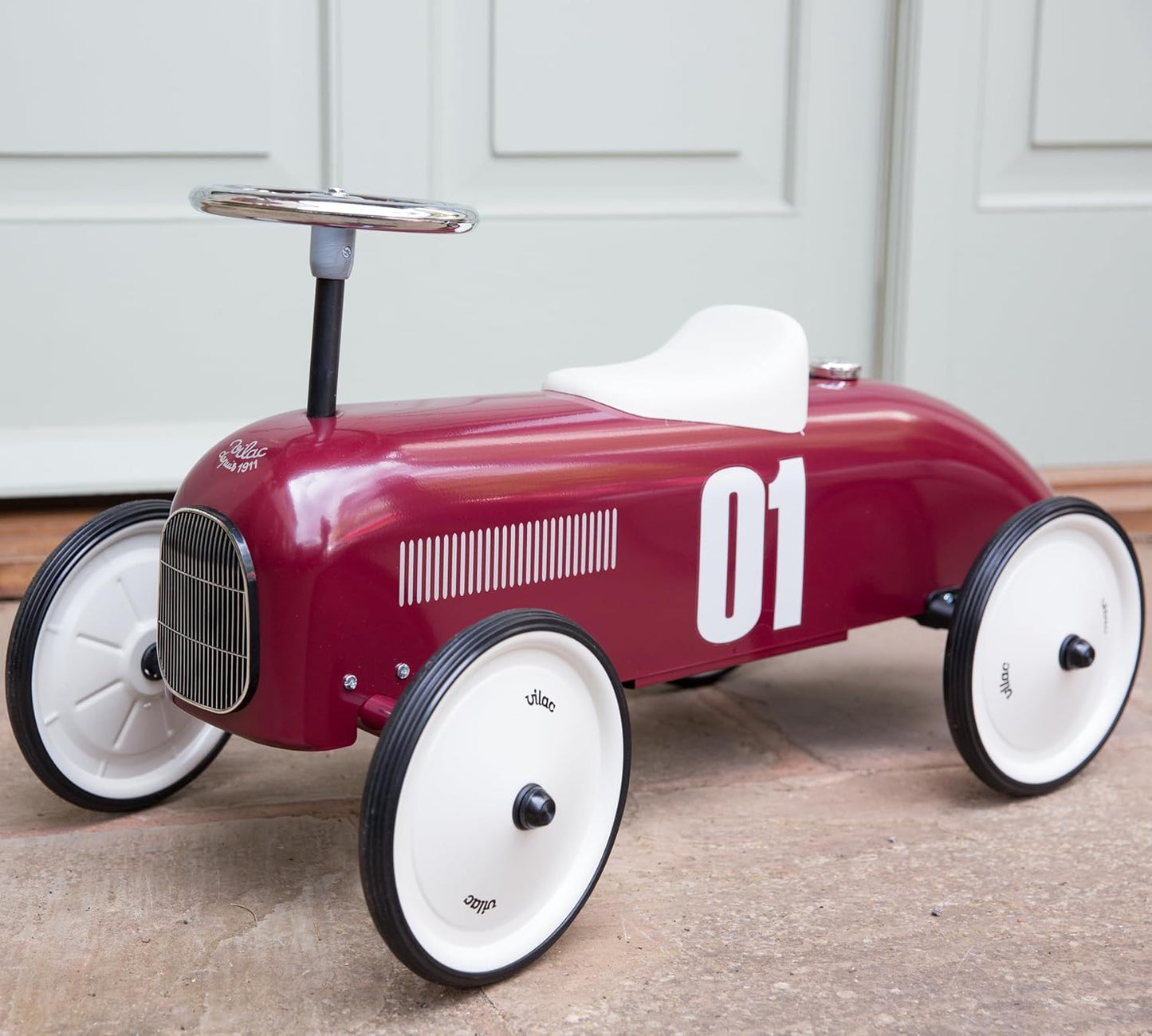 Porteur en métal, Vintage bordeaux